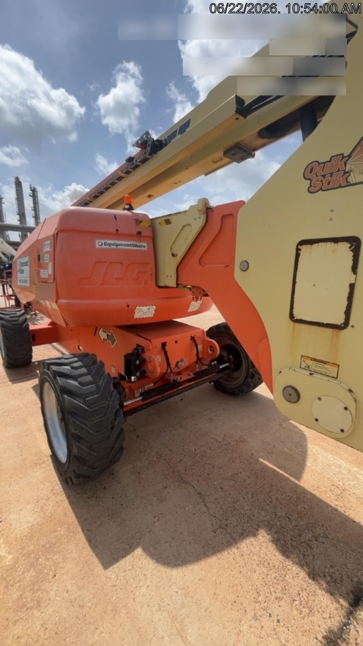 2020 JLG 800AJ
