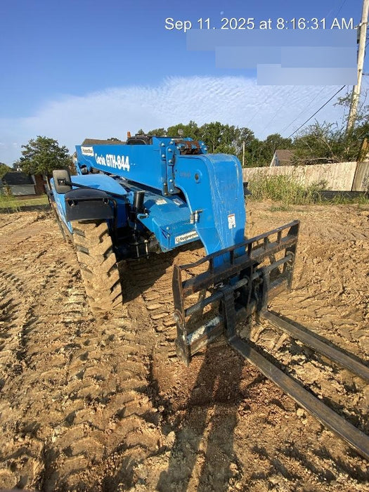 2018 Genie GTH-844 Genie GTH-844 w/Enclosed Cab w/HVAC, Work Lights, Solid Tires, Beacon, 60" Carriage and Forks