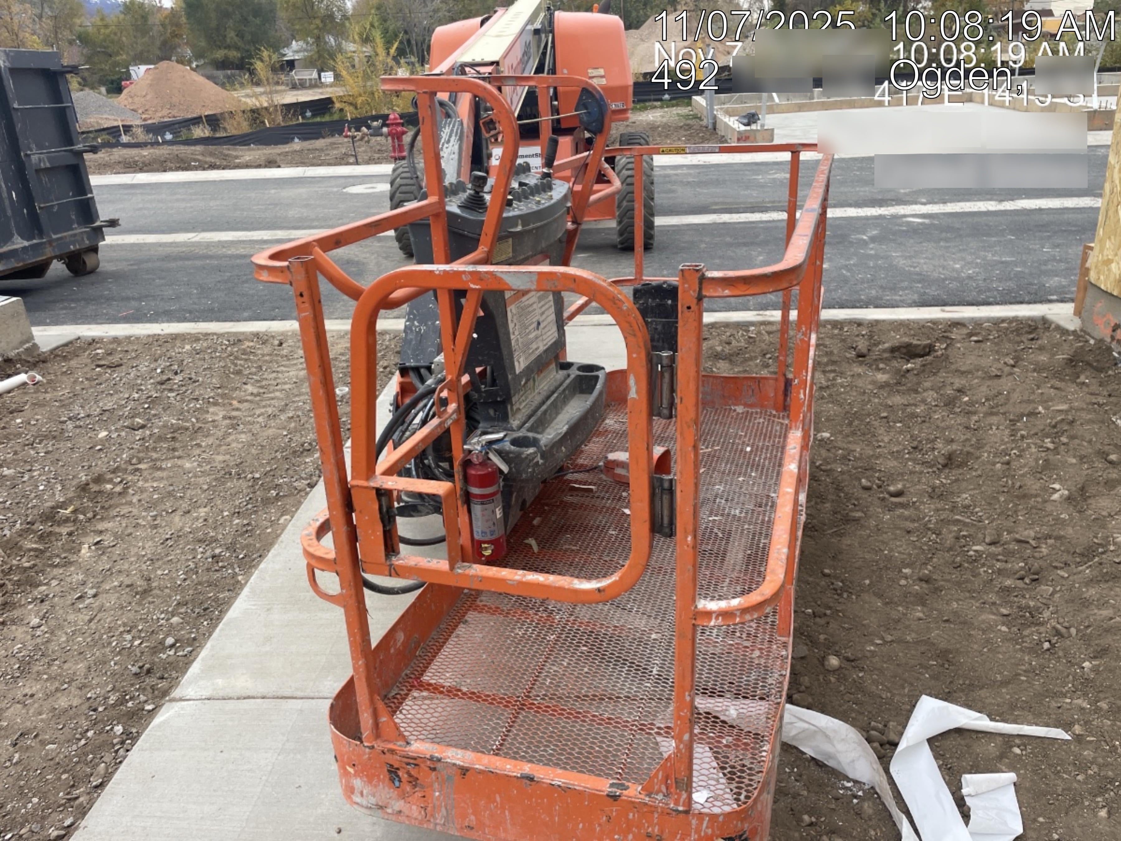 2020 JLG 660SJ