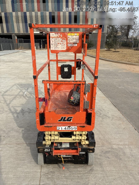 2022 JLG ES1330L