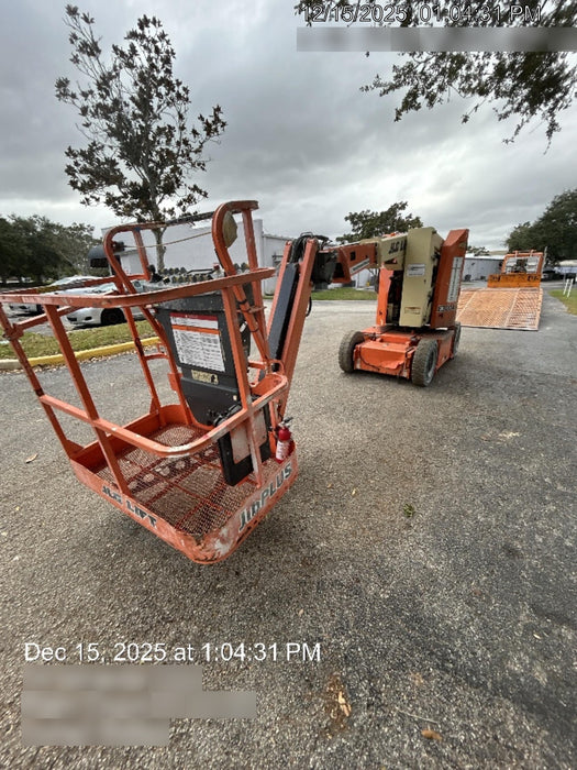 2019 JLG E300AJP