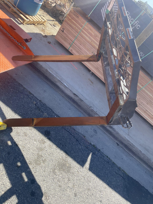 2021 PALADIN 48" Pallet Forks - Paladin