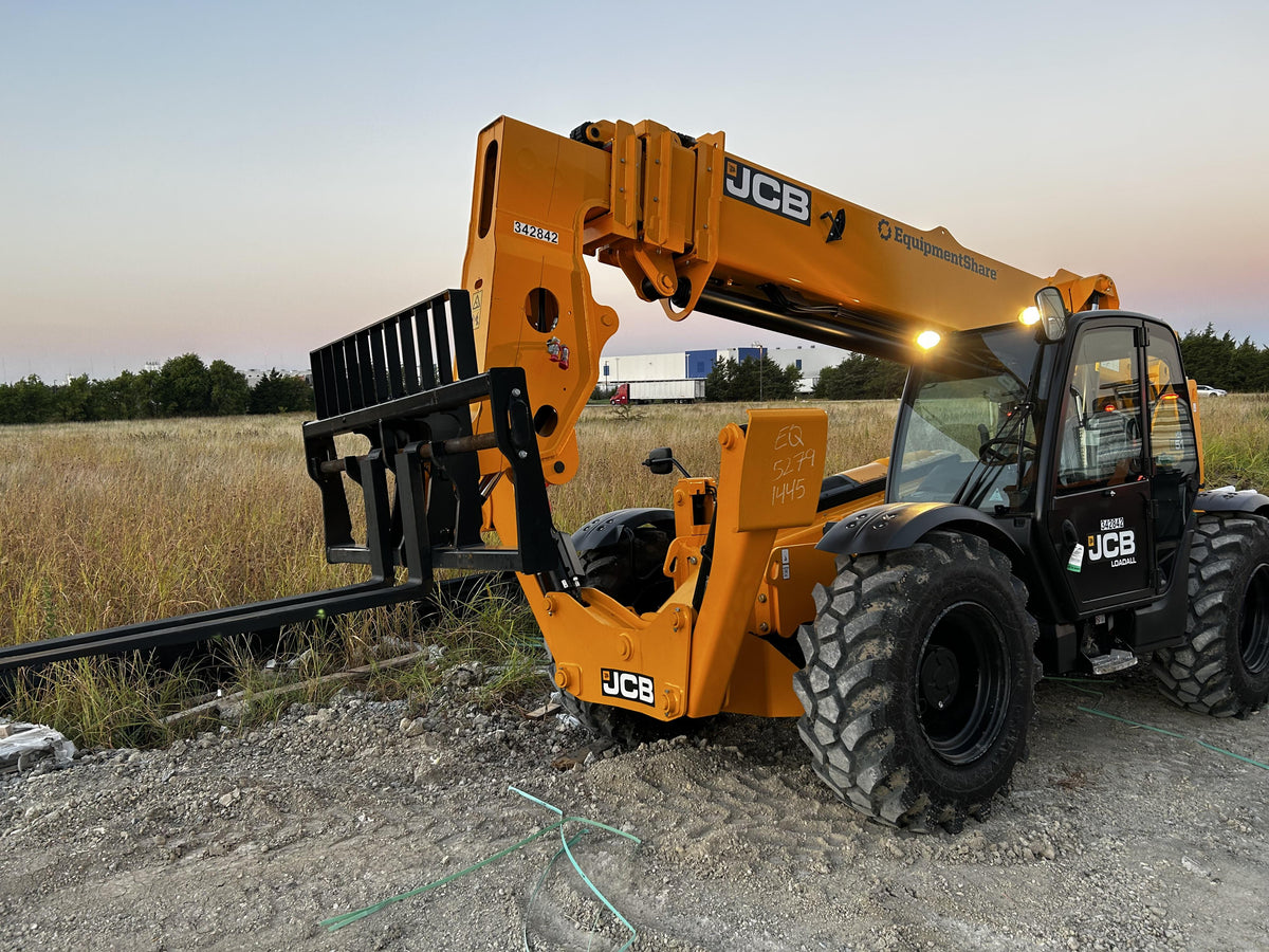 2023 JCB 510-56