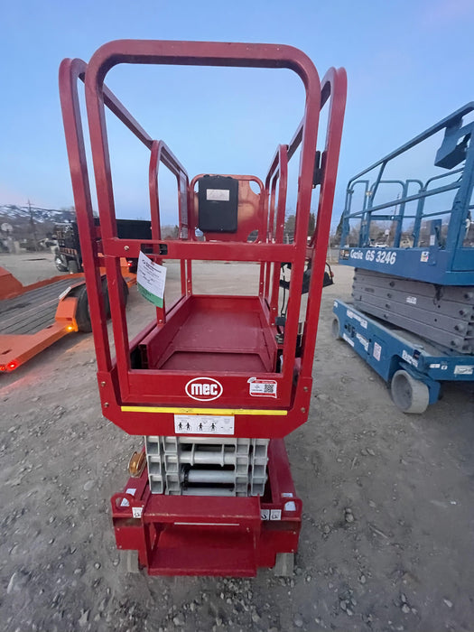 2020 MEC 1330SE Solid NM Tires, Steel Swing out Doors, LCS, Beacon, 900W Inverter