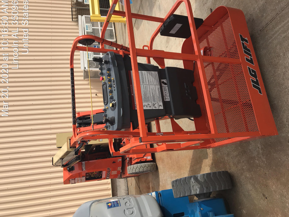 2019 JLG E300AJP