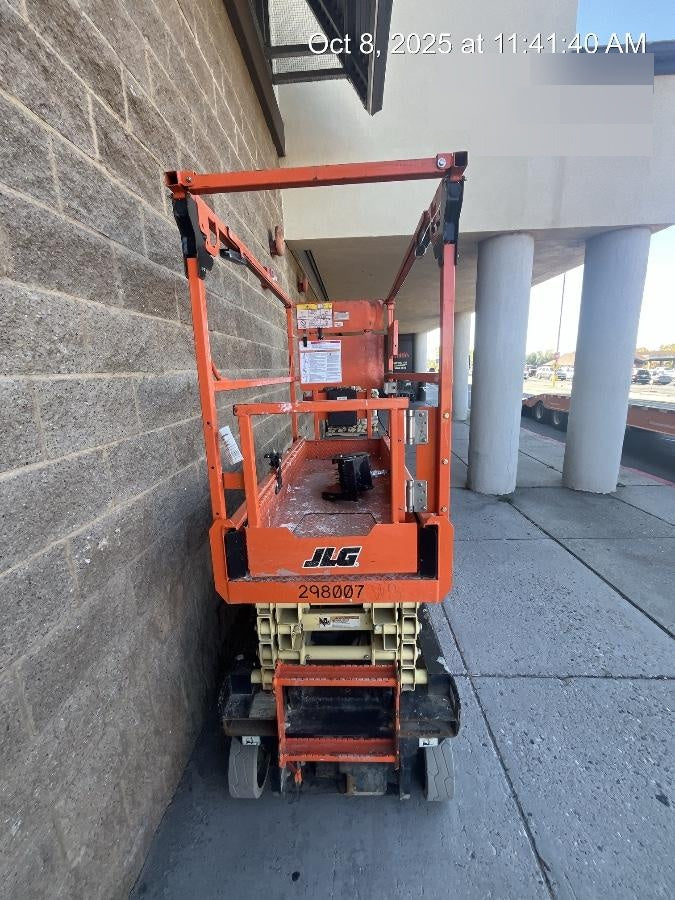 2023 JLG ES1932