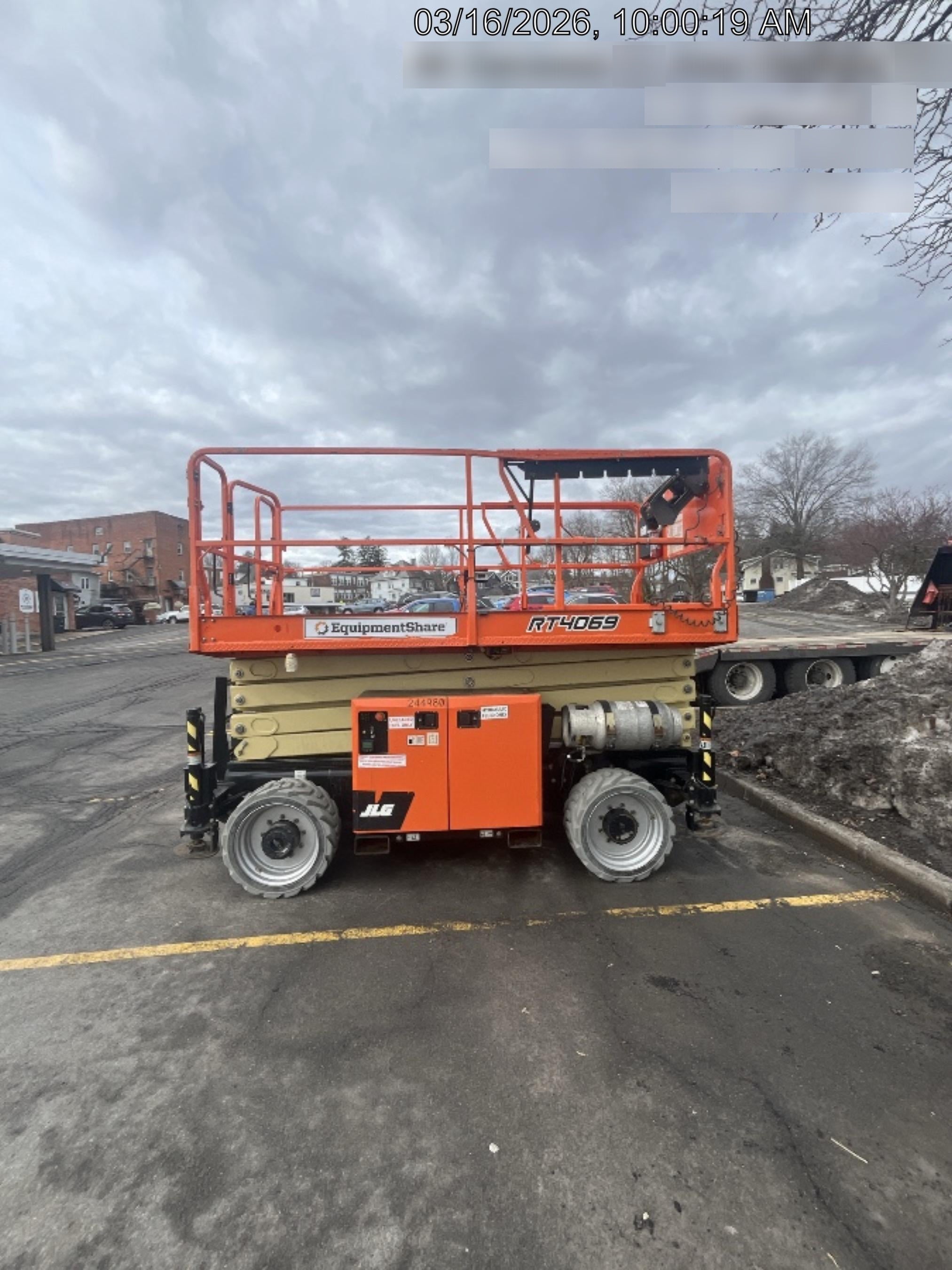2022 JLG RT4069
