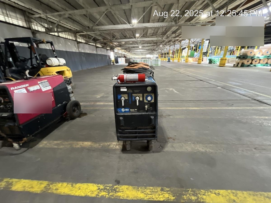 2019 Miller Electric BOBCAT 250 LP/Propane, Running Gear, Tank Bracket, Hose