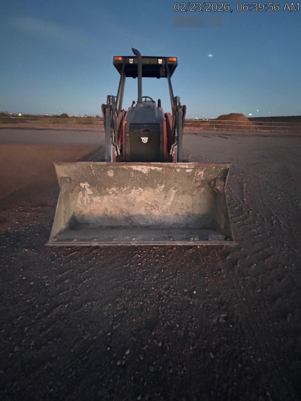 2022 CASE 570N EP