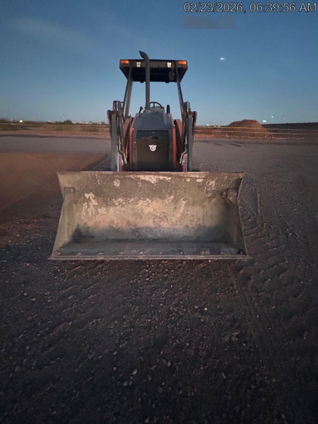 2022 CASE 570N EP