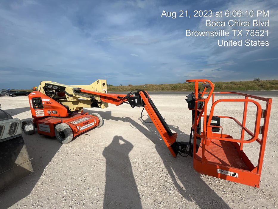 2019 JLG E400AJPN
