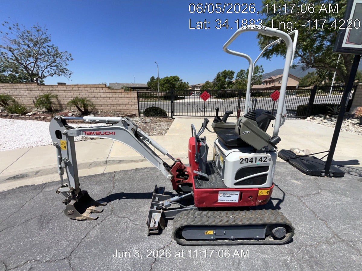 2023 TAKEUCHI TB210R