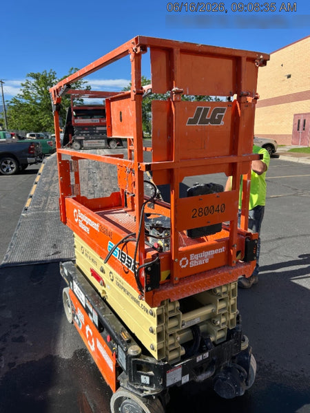 2022 JLG ES1932