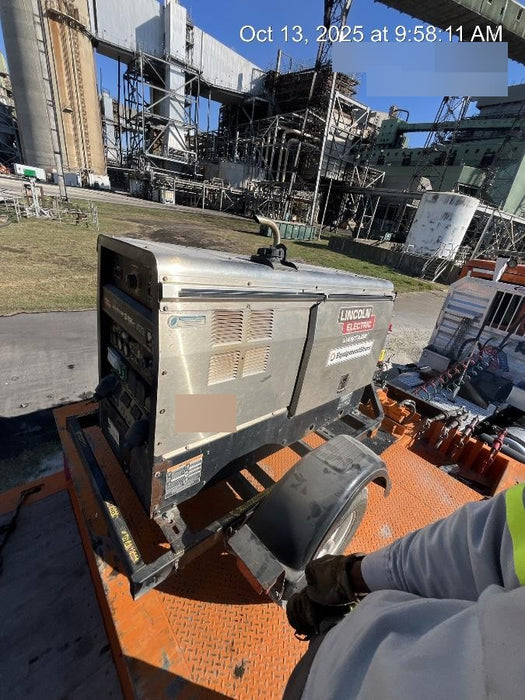 2019 Lincoln Electric Vantage 322 Welder Ready-Pak 3, Two wheel trailer, Fender and Light kit, Cable Rack