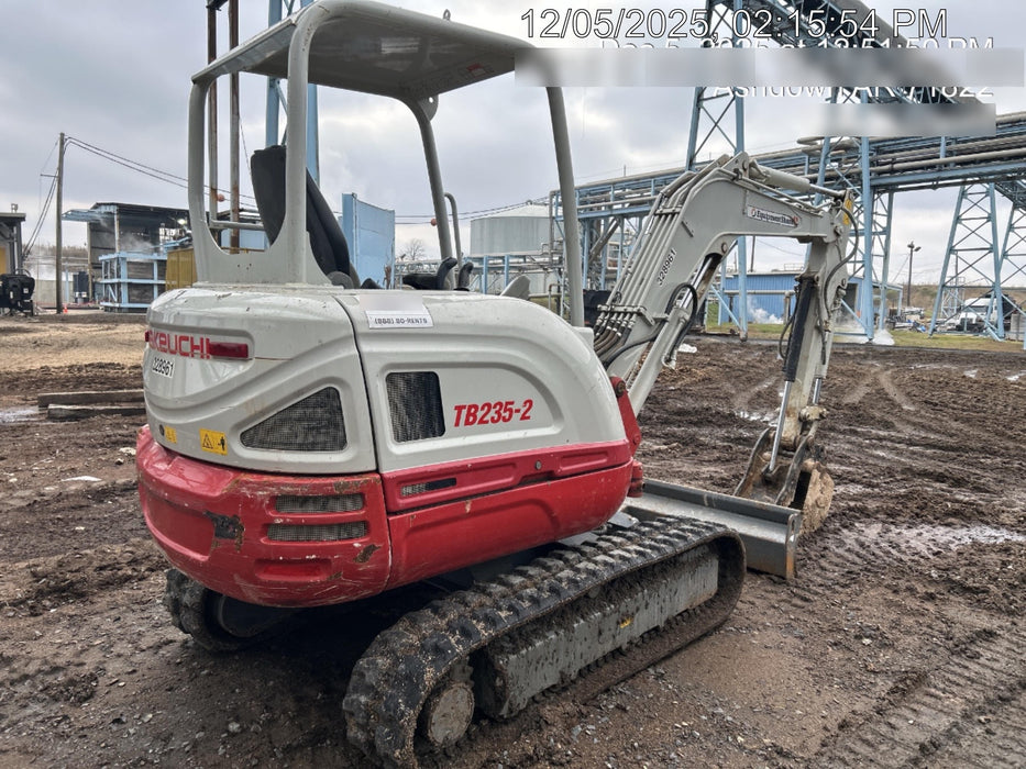 2023 TAKEUCHI TB235-2R