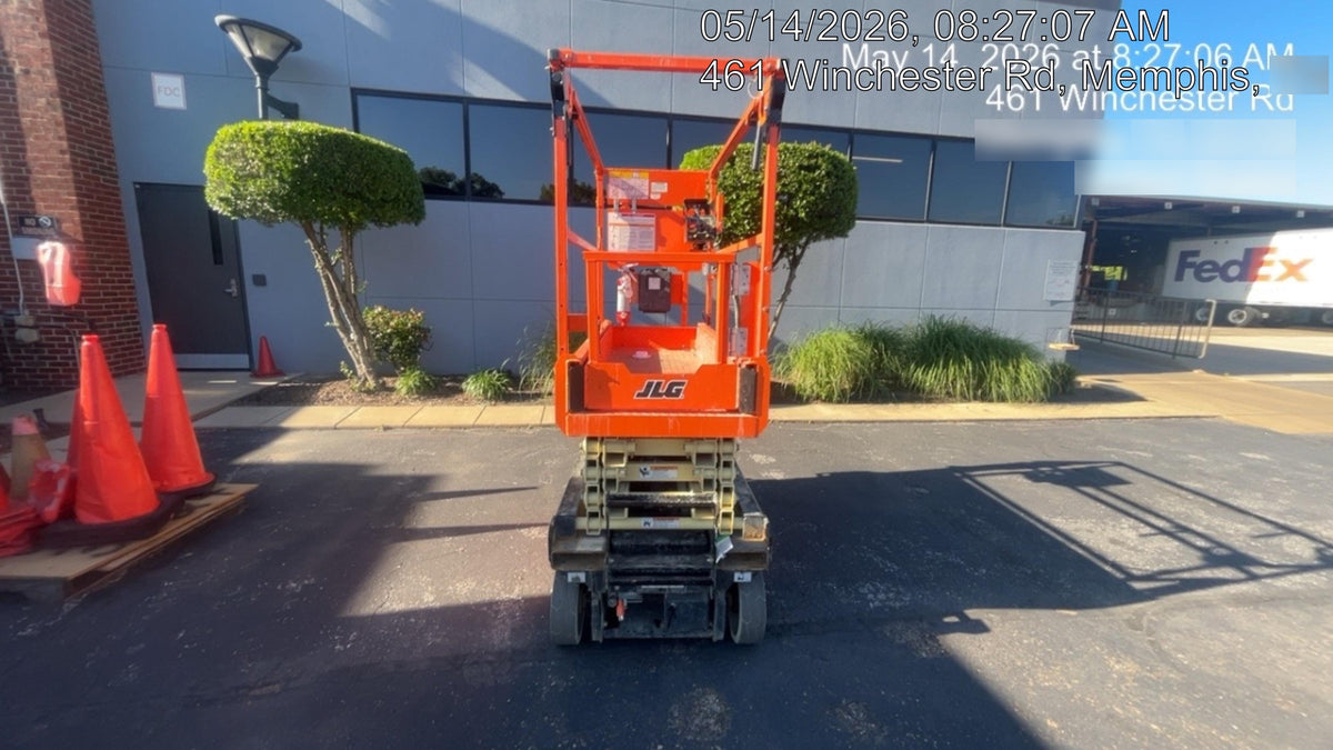 2025 JLG ES1932