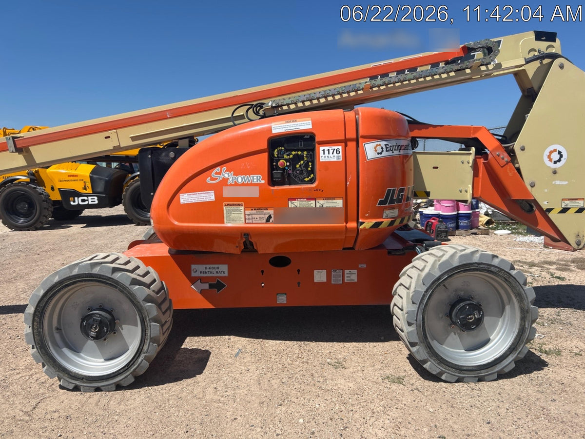 2021 JLG 600AJ