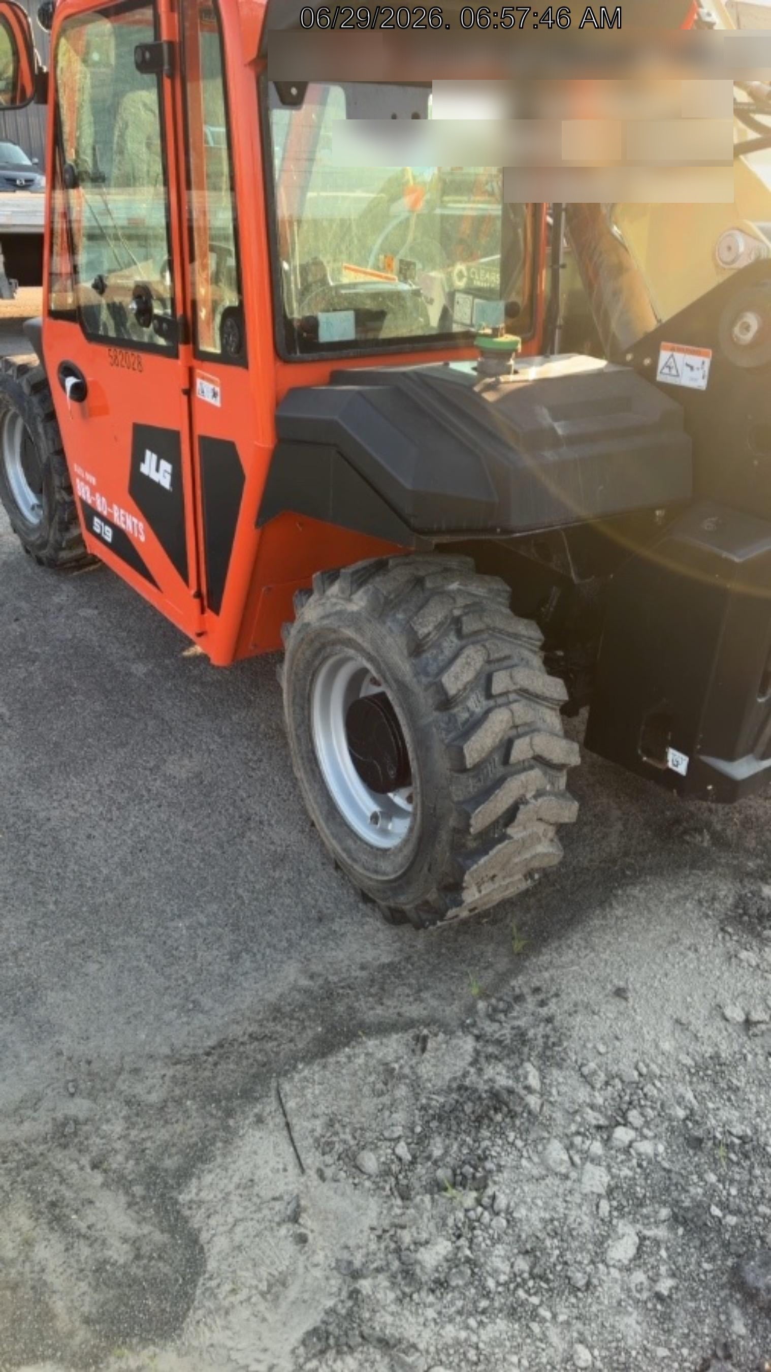 2025 JLG 519