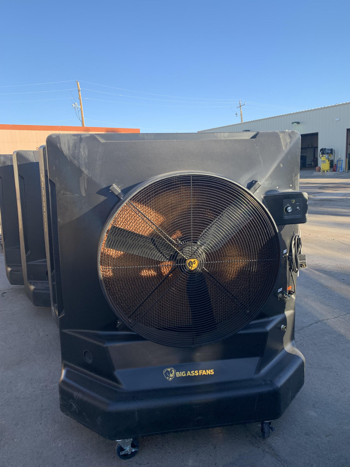 2022 BIG ASS FANS Cool Space 400