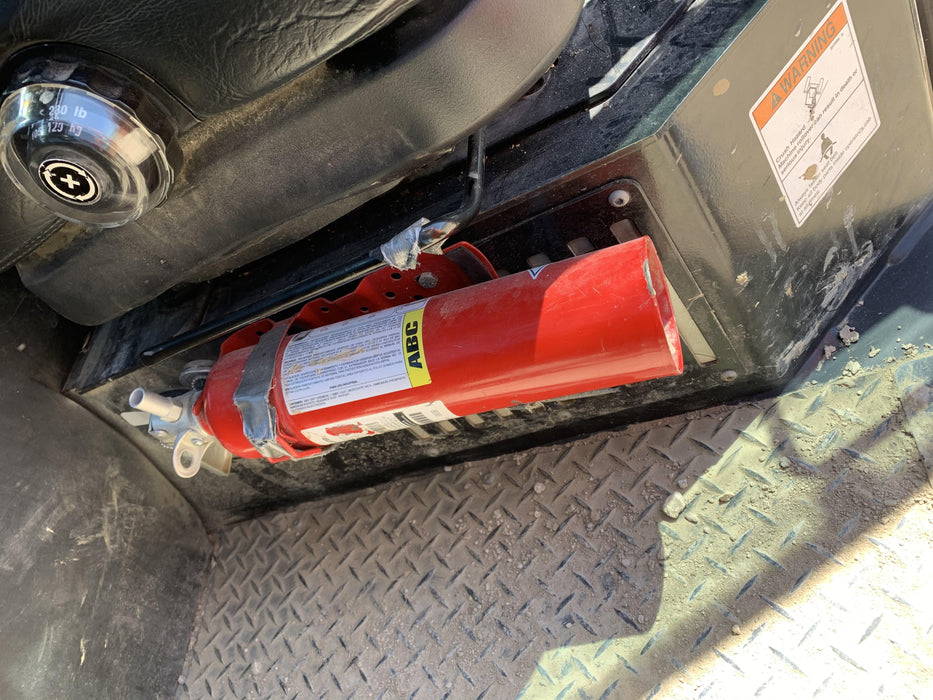 2018 Genie GTH-844 Genie GTH-844 w/Enclosed Cab w/HVAC, Work Lights, Solid Tires, Beacon, 60" Carriage and Forks