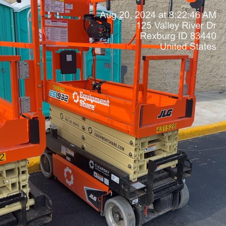 2024 JLG ES1932
