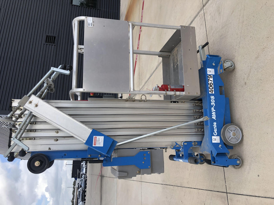 2019 GENIE AWP-30S