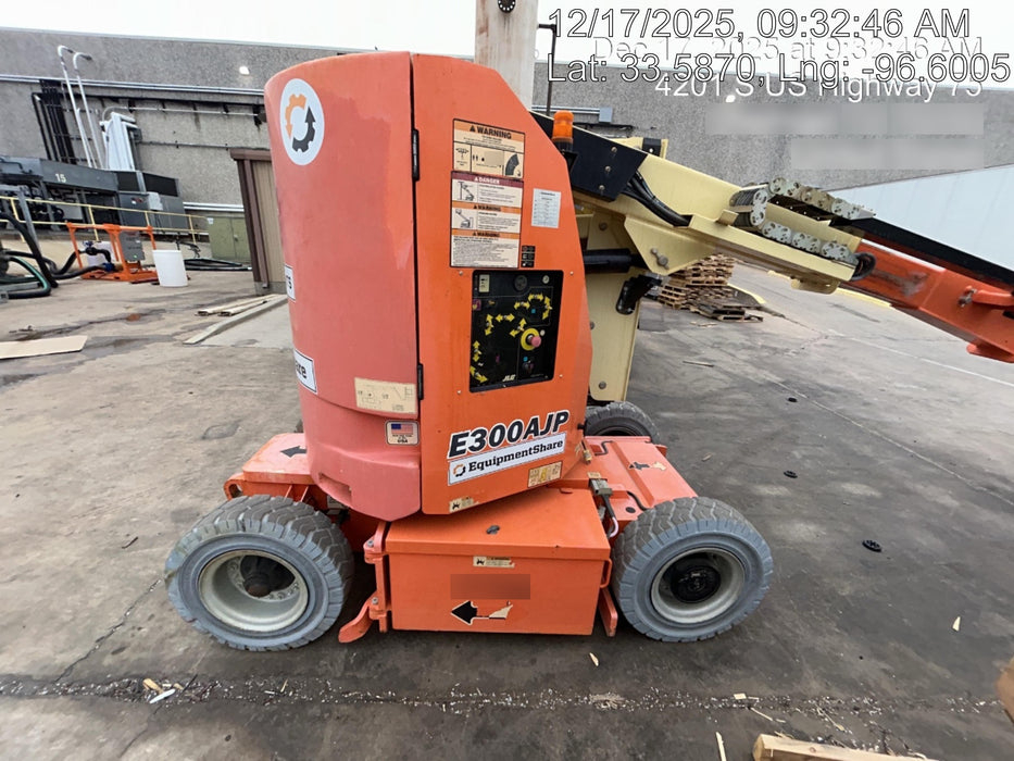 2018 JLG E300AJP