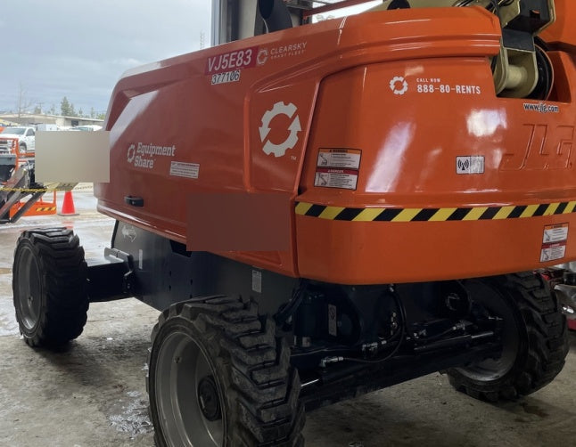 2023 JLG 660SJ
