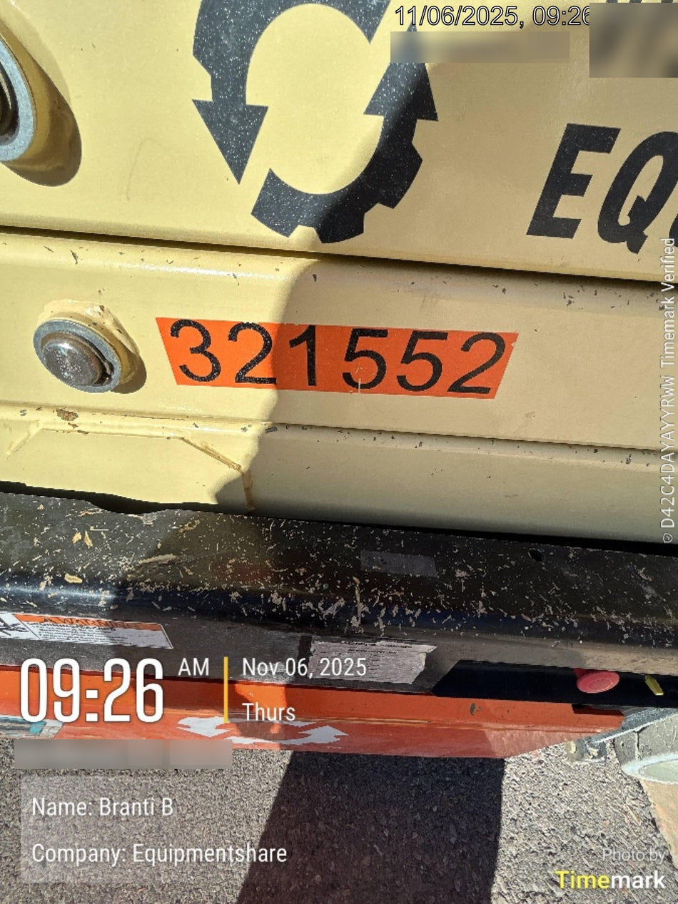 2023 JLG ES2632