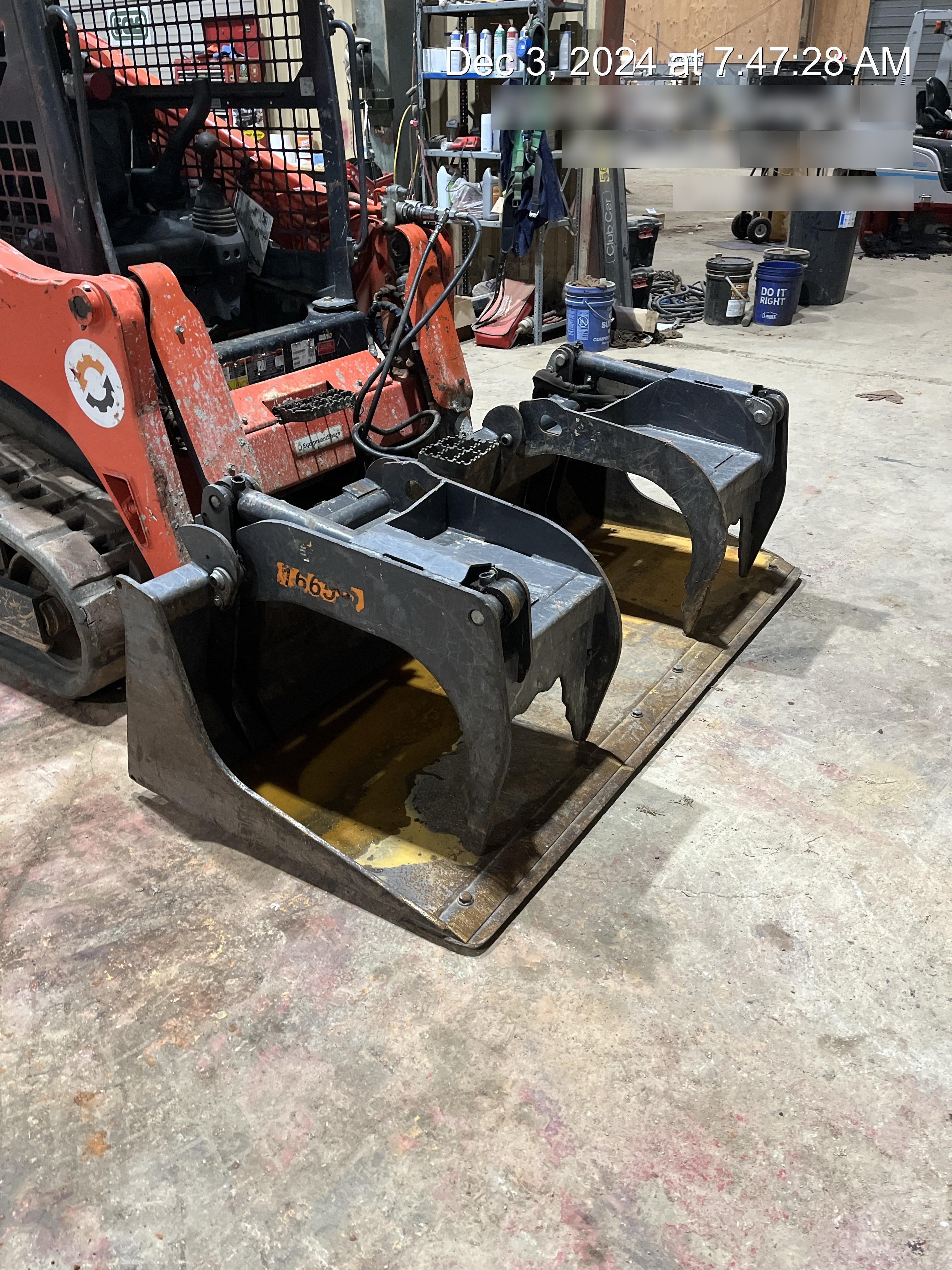 2018 PALADIN 76" Scrap Grapple Bucket - Paladin
