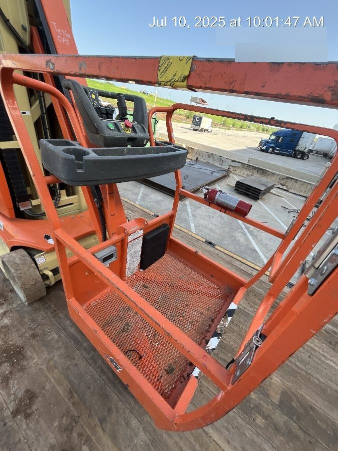 2020 JLG T26E