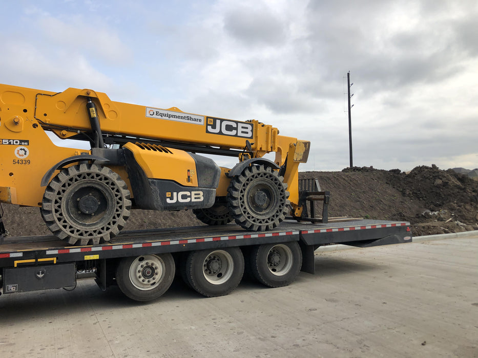 2019 JCB 510-56 Canopy, 74 HP, Solid Tires, STD Worklight, Beacon, Aux Hydraulics, Lifting Eye, Back up Alarm w/66" Carriage/60" Forks