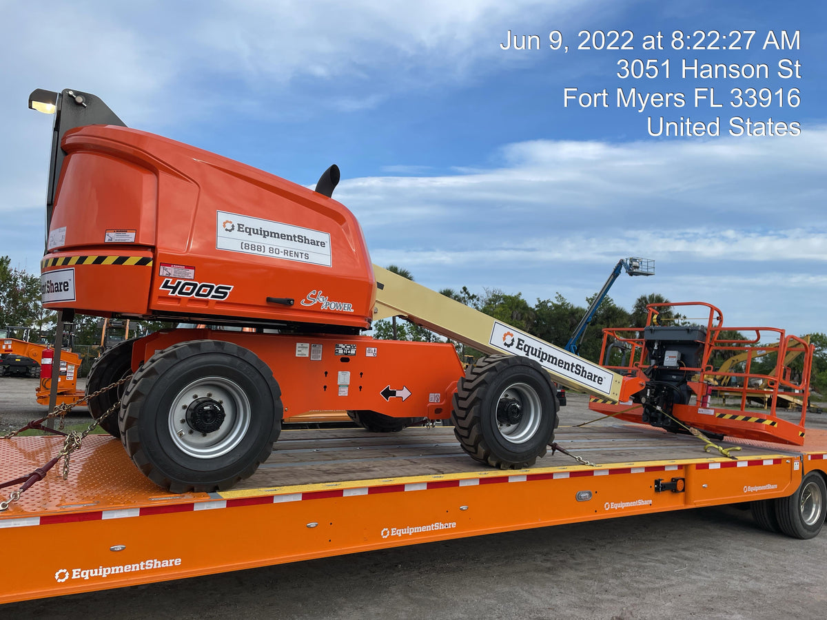 2022 JLG 400S