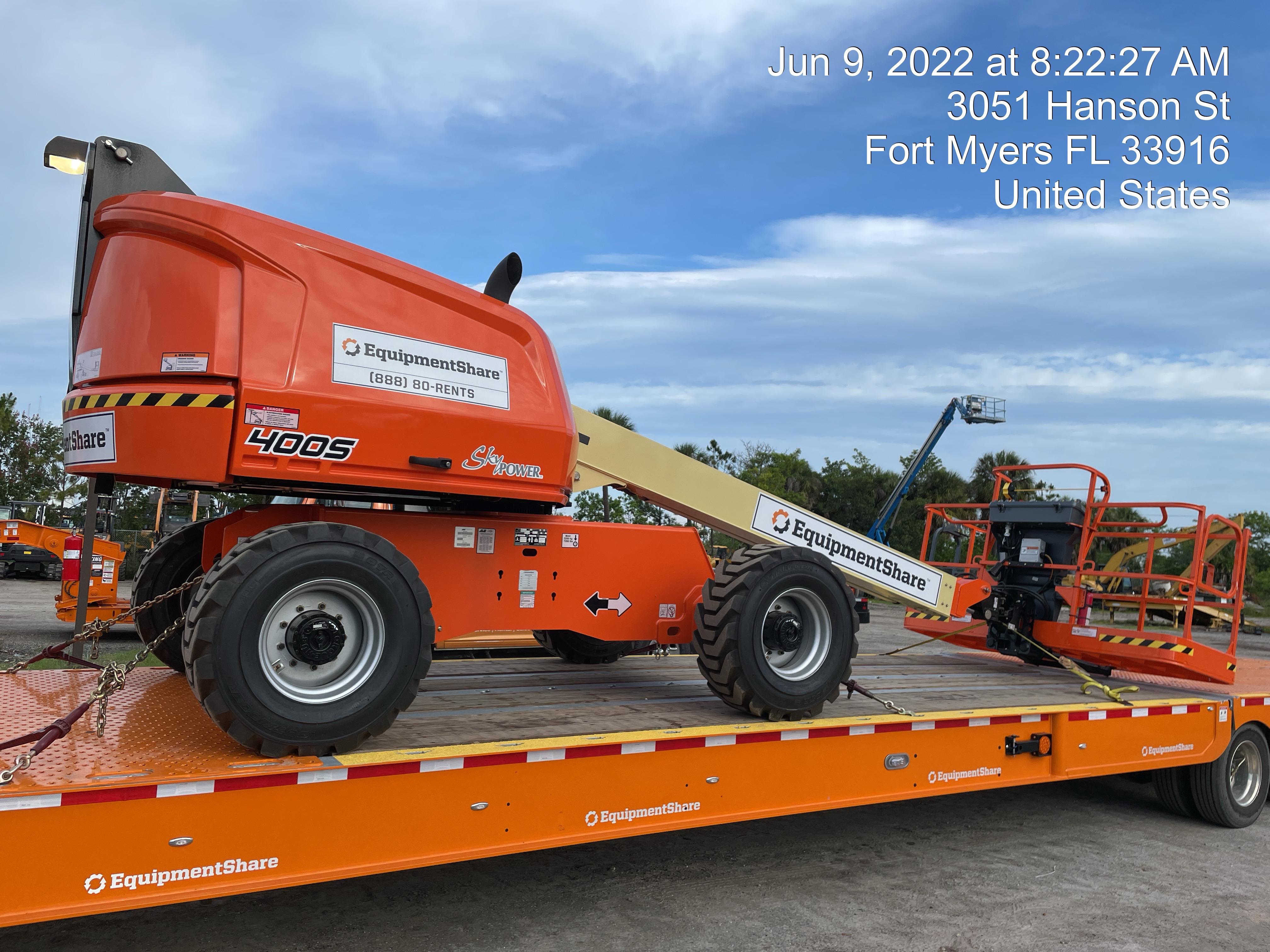 2022 JLG 400S