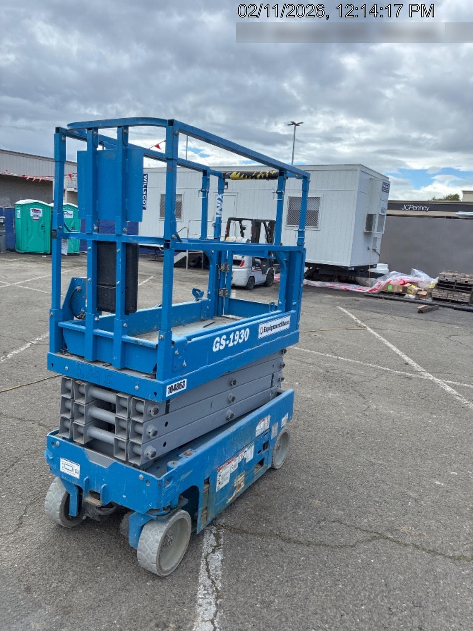 2020 Genie GS-1930 Solid Non Marking Tires, Beacon, Folding rails with half height swing gate, 800W Inverter