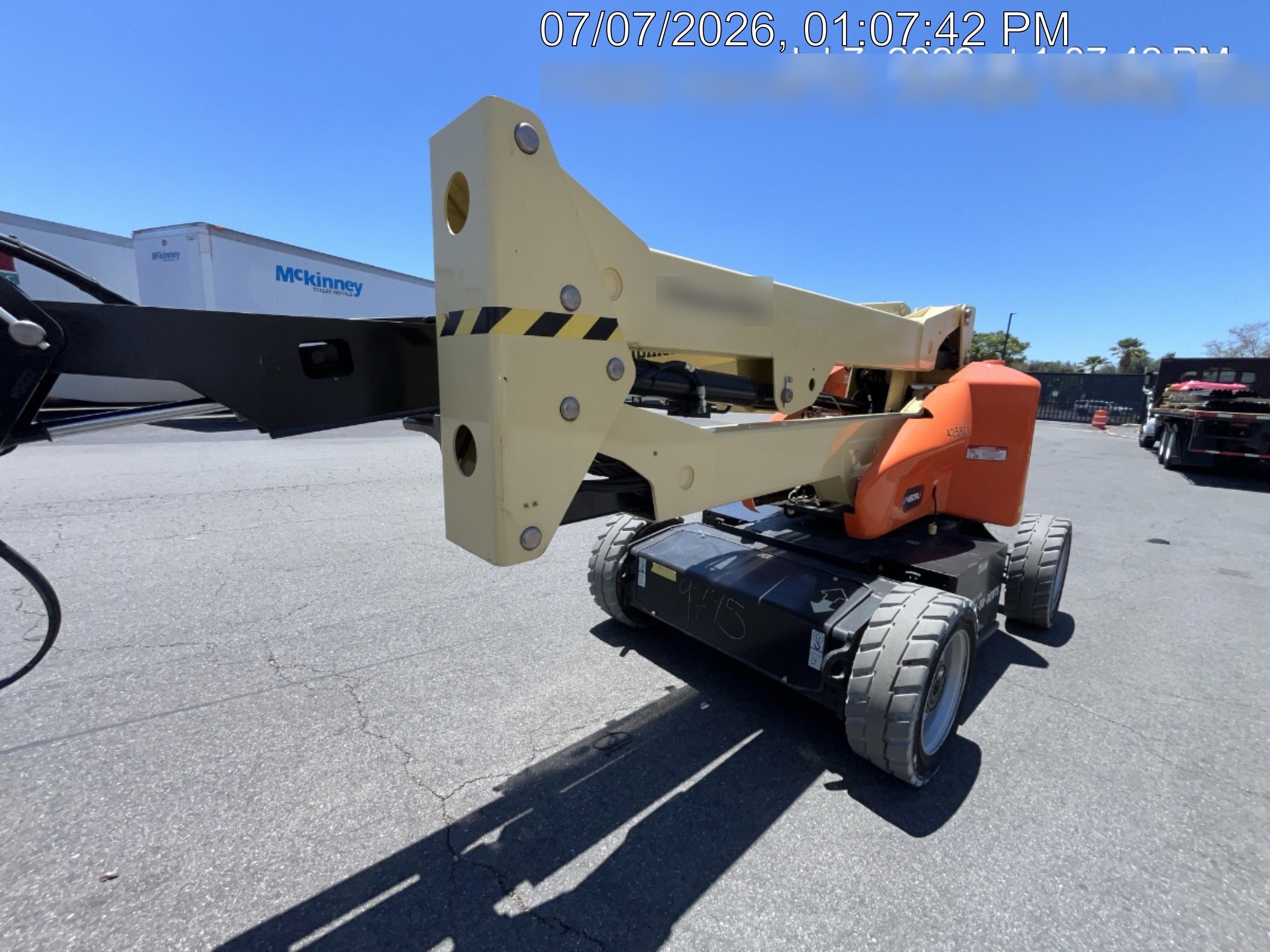 2024 JLG E450AJ