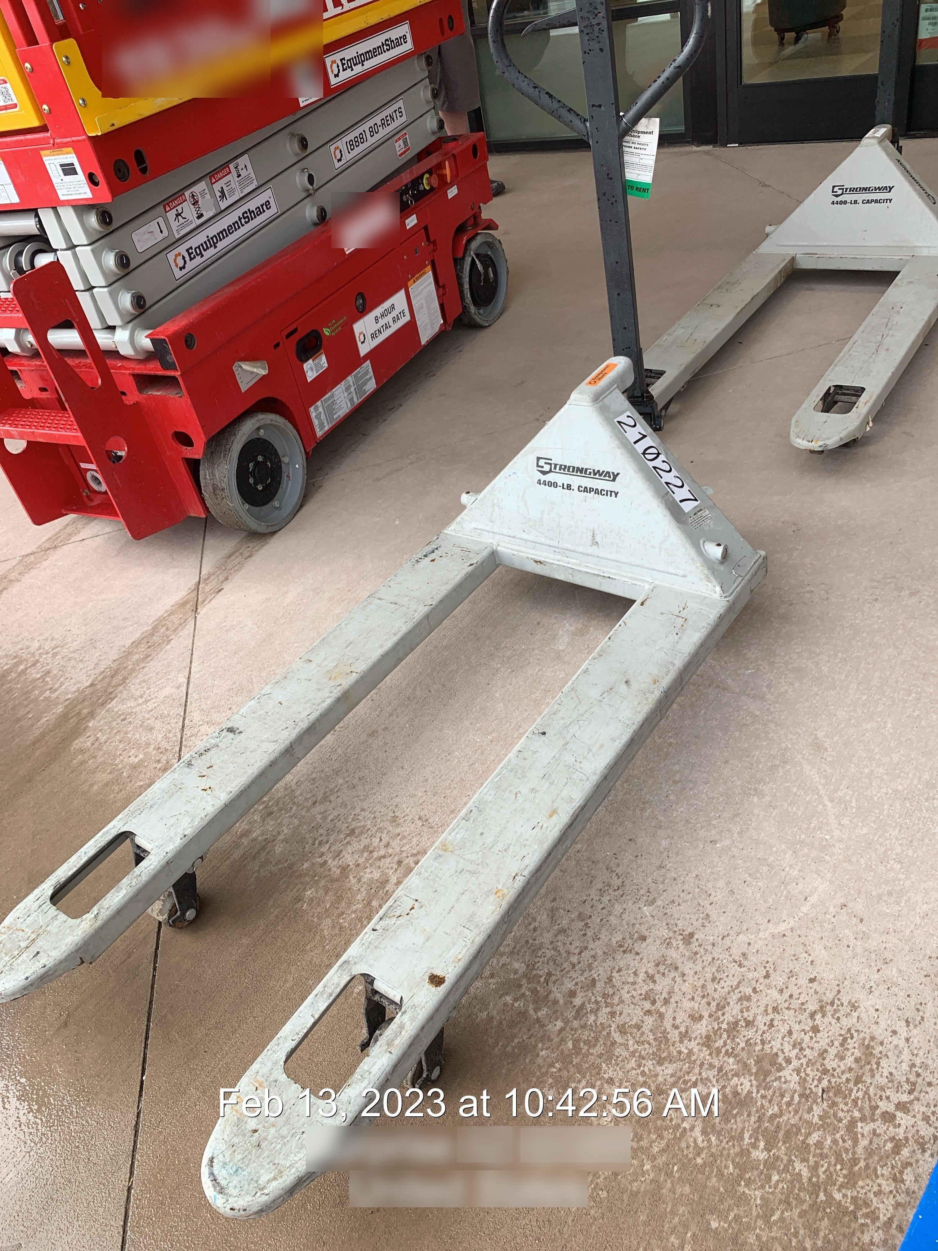 2022 STRONGWAY 4400 lb Pallet Jack