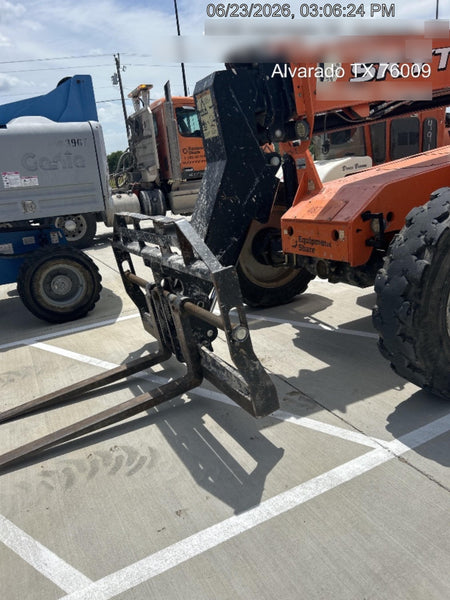 2019 Skytrak 6036 Canopy, Solid Tires, LED Work Lights, Beacon w/72" Carriage, 48" Pallet Forks