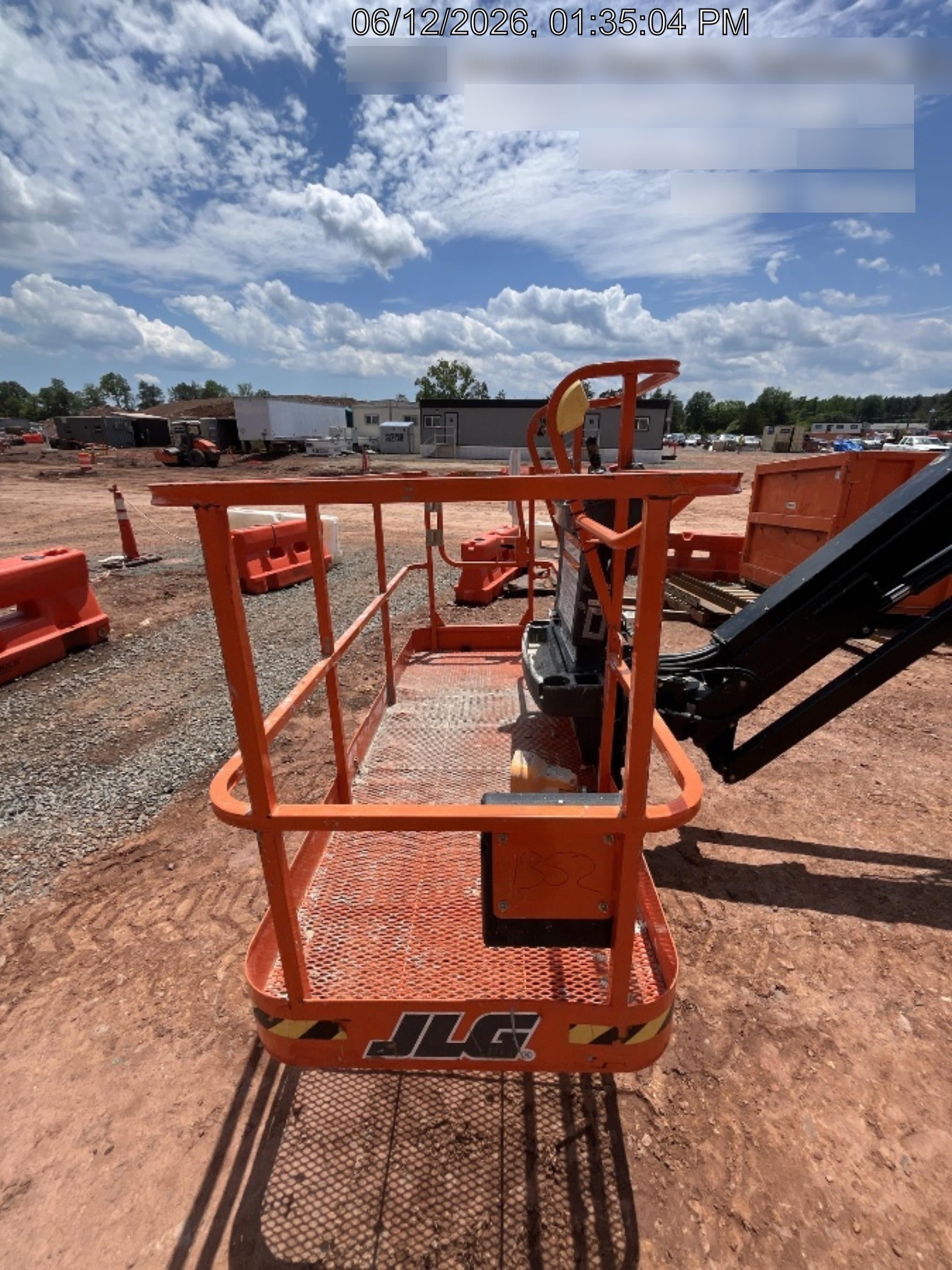 2025 JLG 660SJ