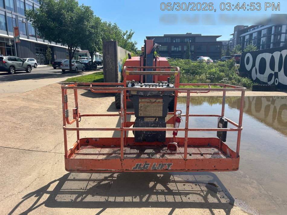 2019 JLG 800AJ