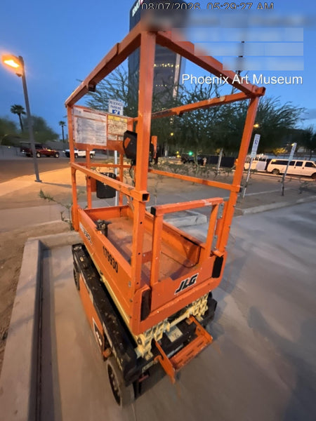 2021 JLG ES1330L