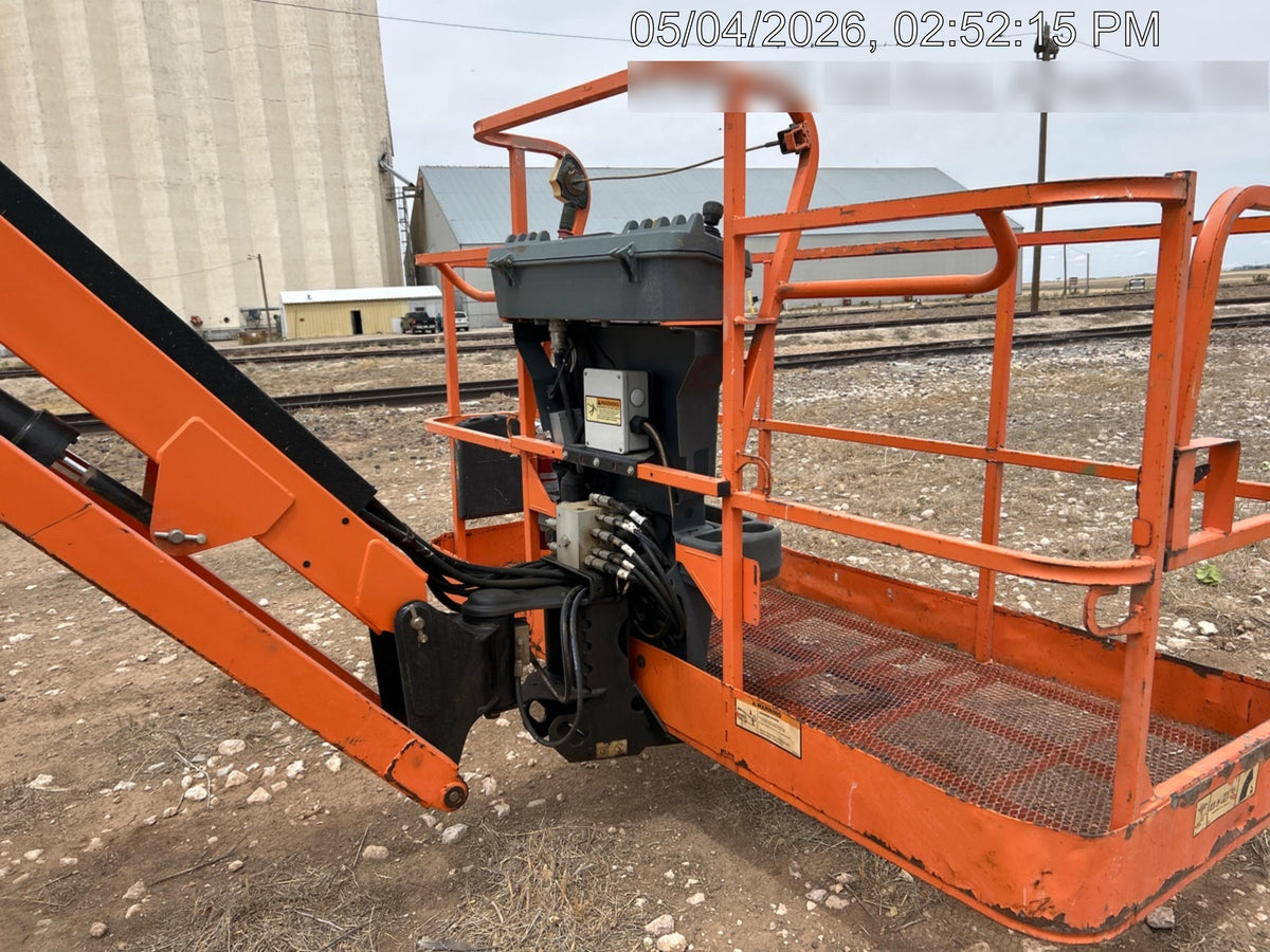2021 JLG 800AJ