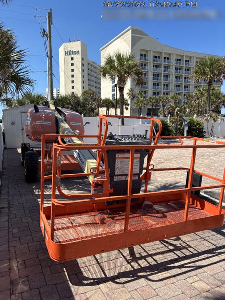 2020 JLG 400S