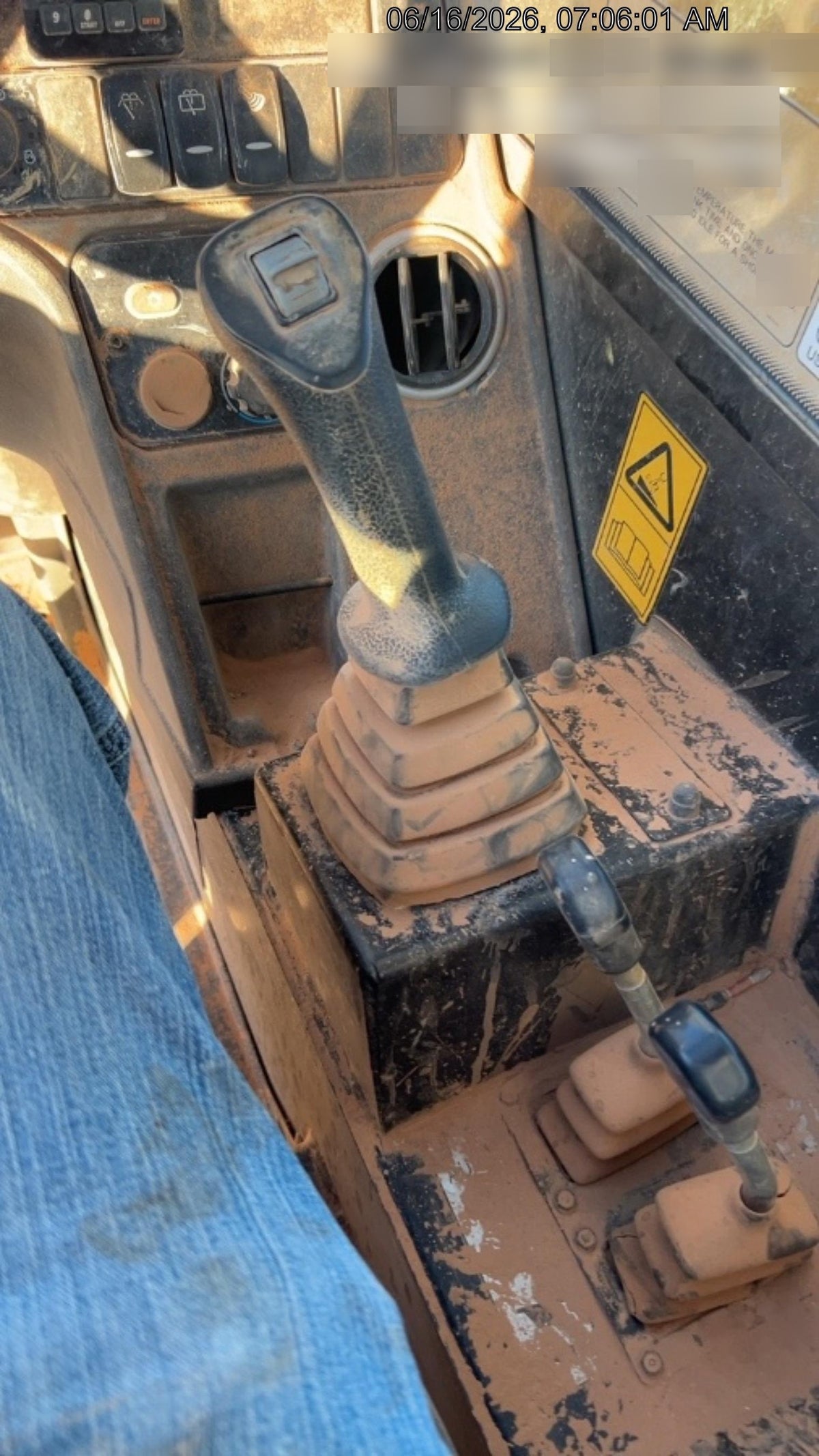 2023 JCB 509-42