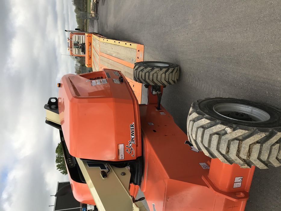 2019 JLG 400S