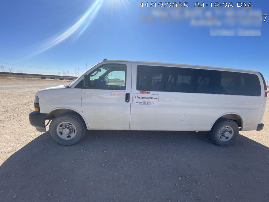 2023 CHEVROLET Express Van - Rental