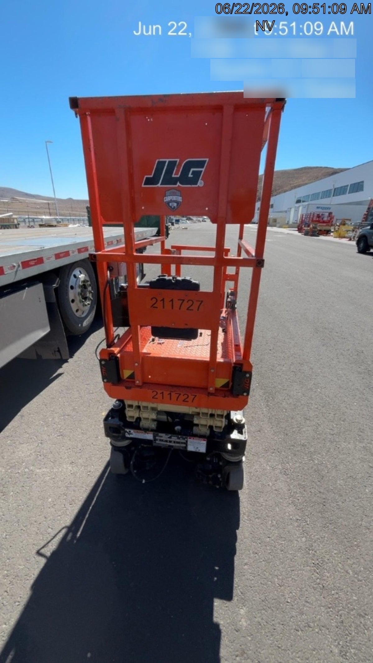 2022 JLG ES1330L
