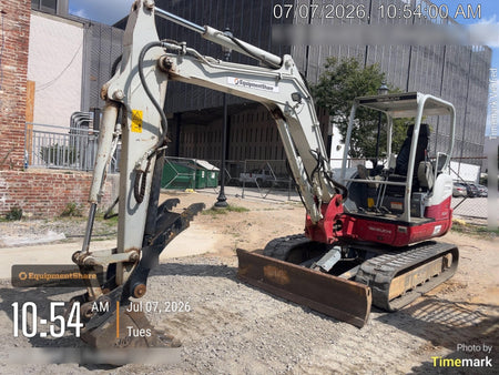 2022 TAKEUCHI TB250-2R