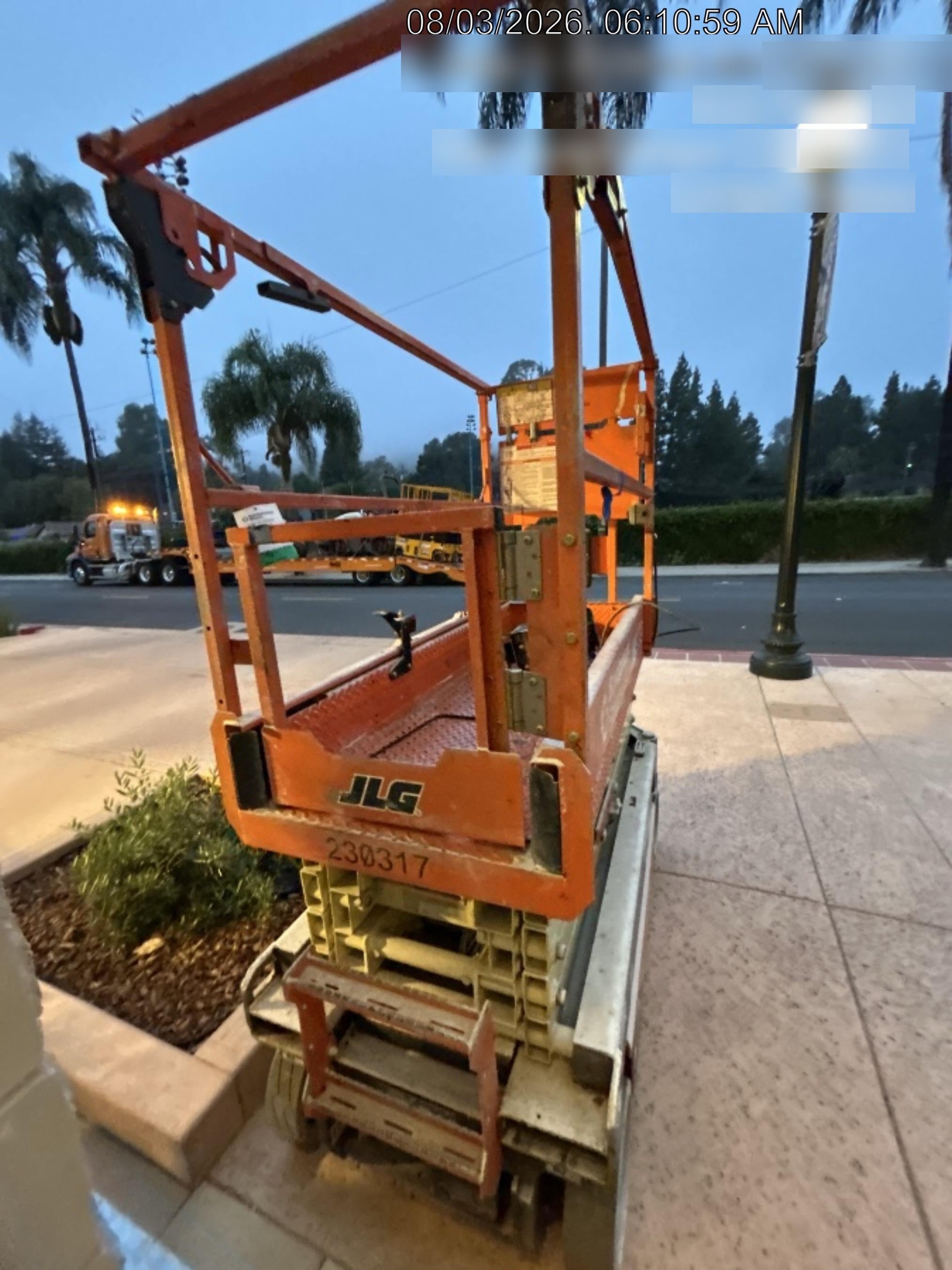 2022 JLG ES1932