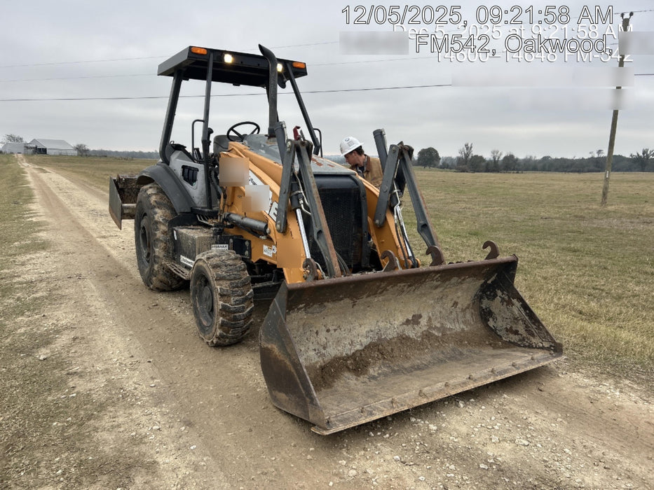2019 Case 570N EP Canopy, 4WD, GP Front Bucket, Dual Tilt Cylinder, 84" Box Blade w/ Scarifier, Wheel Weights, Beacon